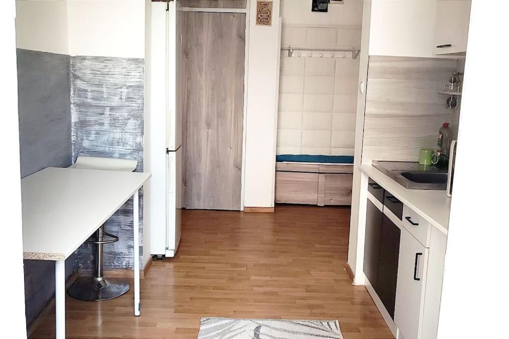 Lora'S House Apartment Oradea Exterior foto