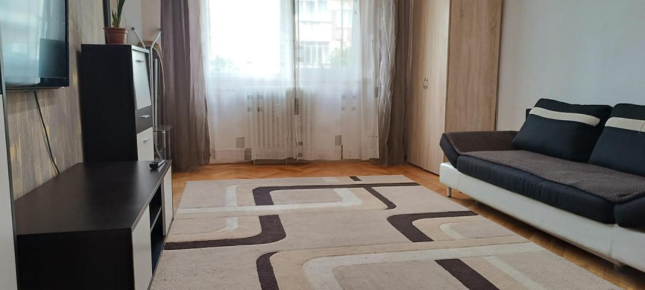 Lora'S House Apartment Oradea Exterior foto